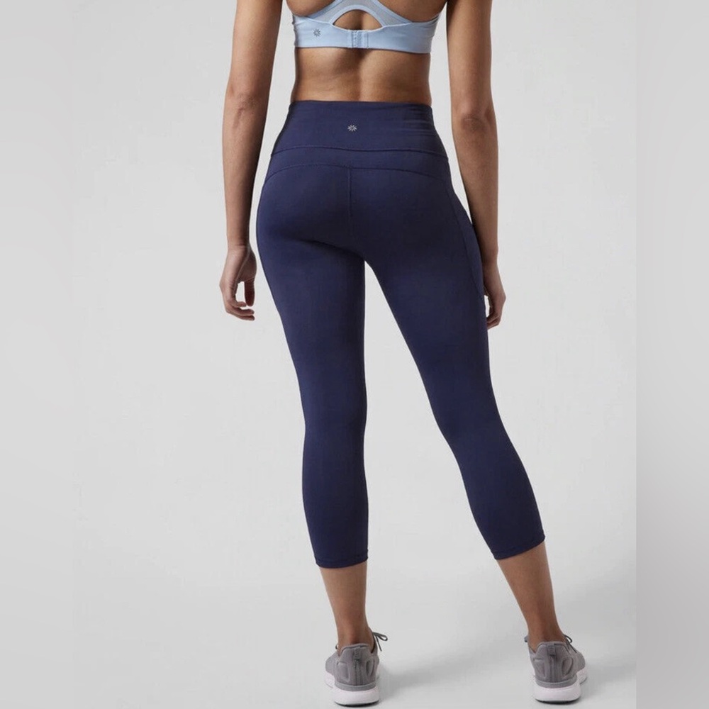 NWT Athleta Ultimate Stash High Rise 7/8 Legging - Picture 3 of 7